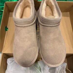 BearPaw Mushroom Suede Ankle Boots - must have!